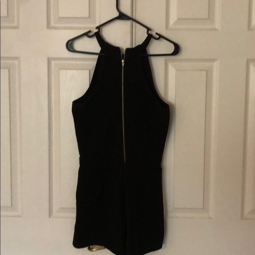 Romper.. - Picture 2 of 3